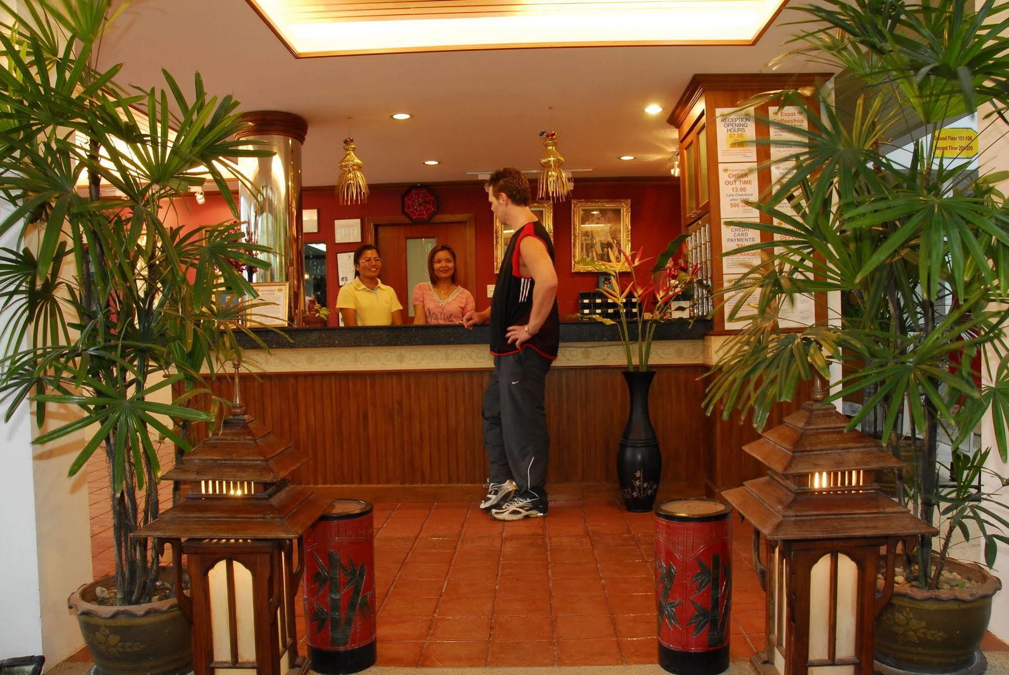 The Expat Hotel Patong Exterior foto